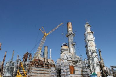 Petrobras reduz preo da gasolina e do diesel nas refinarias a partir desta sexta