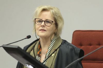 Rosa Weber suspende trechos dos decretos de armas de Bolsonaro
