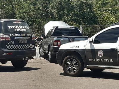 Casal  preso pela Polcia Civil suspeito de roubos a motoristas de aplicativos em Cuiab