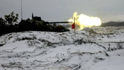 Rssia anuncia fim das manobras militares na Crimeia e retirada de tropas da regio