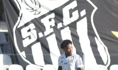 Com apoio de Pel e Neymar, Santos busca 4 ttulo da Libertadores