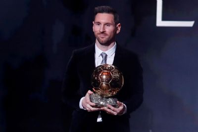 Messi conquista Bola de Ouro pela sexta vez