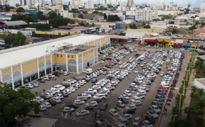 Obras de ampliao e estacionamento vertical do Shopping Popular so suspensas pela Justia
