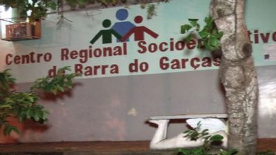 Armados com chuos, 4 adolescentes conseguem fugir do Case de Barra do Garas