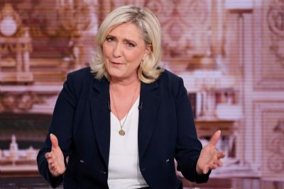 Le Pen encosta em Macron em corrida presidencial francesa