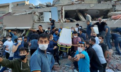 Sobe para 62 nmero de mortos por terremoto na Turquia