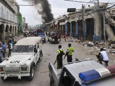Gangue sequestra missionrios americanos no Haiti
