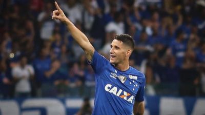 Falta vaga no time titular e volta prxima de Thiago Neves preocupa Cruzeiro