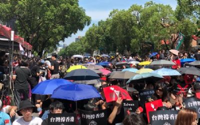 China critica Taiwan por oferta de asilo a manifestantes de Hong Kong