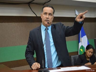 Vice-lder do governo alega que suspenso de nota no Tesouro Nacional ocorreu por reduo de repasses