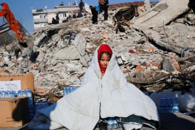 Nmero de mortos em terremoto na Turquia e na Sria passa de 11 mil