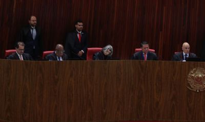 TSE entra hoje na quarta sesso para julgamento de Bolsonaro