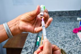 Anvisa alerta sobre falsificao de vacina contra gripe