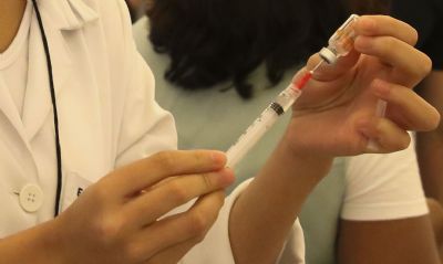 Idosos acima de 75 anos comeam ser vacinados nesta segunda em Rondonpolis