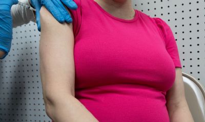 Vacinao de grvidas contra covid-19 pode proteger bebs