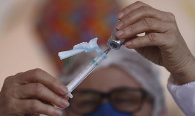 Estudo diz que vacinados com CoronaVac tm 74% menos chance de morte