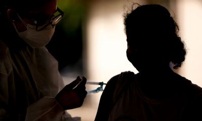Brasil doar 500 mil doses de vacina contra covid-19 ao Paraguai