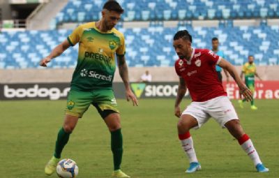 No encerramento da Srie B, Cuiab  derrotado pelo Vila Nova na Arena Pantanal