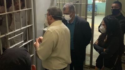 OAB visita PCE para verificar salubridade nas celas mediante calor extremo