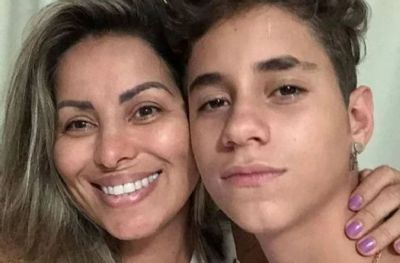 Em Braslia, Walkyria Santos pede lei em nome do filho, Lucas Santos