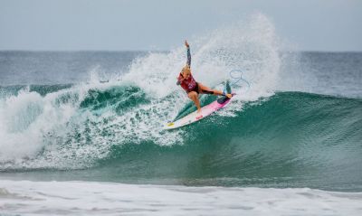 Surfe: Tatiana Weston-Webb vai s oitavas de final em Margaret River