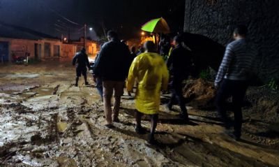 Sobem para sete os mortos no sul Bahia por causa das chuvas