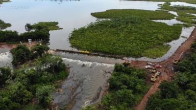 Barragem passa por limpeza aps risco de transbordamento pelas chuvas